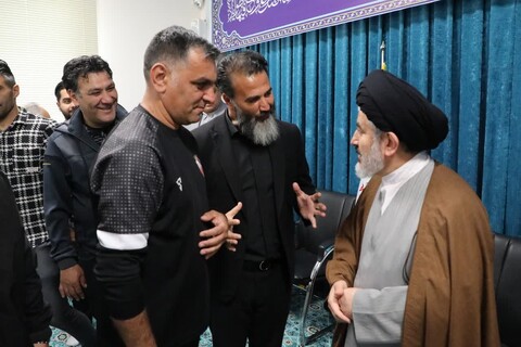 تصاویر/ نشست  نماینده ولی فقیه در آذربایجان غربی با جمعی از ورزشکاران