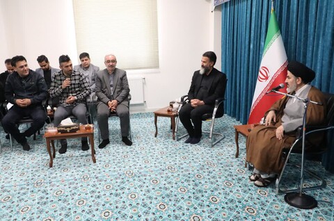 تصاویر/ نشست  نماینده ولی فقیه در آذربایجان غربی با جمعی از ورزشکاران