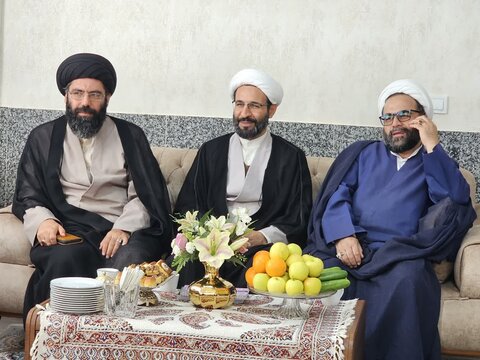 تصاویر/ دیدار نماینده ولی‌فقیه در استان کردستان با امام جمعه شهرستان قروه