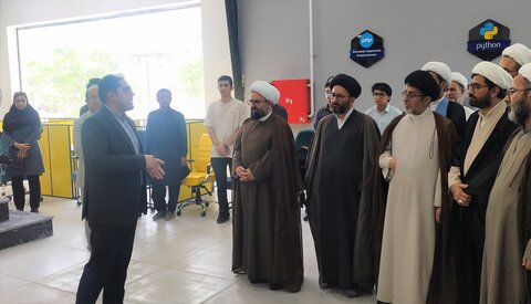 بازدید مدیر حوزه علمیه سیستان و بلوچستان از پارک علم و فناوری