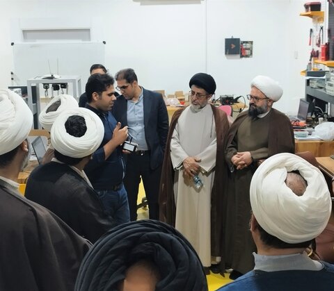 بازدید مدیر حوزه علمیه سیستان و بلوچستان از پارک علم و فناوری