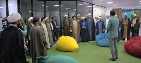 بازدید مدیر حوزه علمیه سیستان و بلوچستان از پارک علم و فناوری