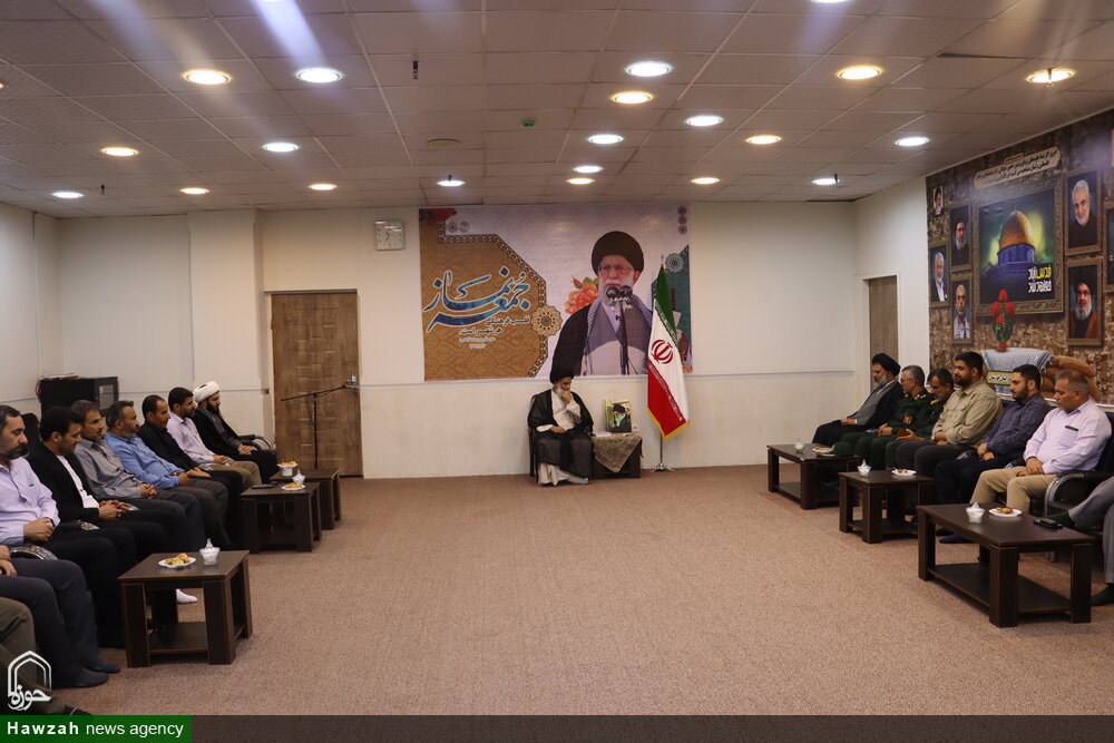 دیدار تیپ زرهی حضرت حجت(عج) با نماینده ولی فقیه در خوزستان