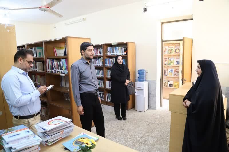 ضرورت راهاندازی کتابخانه سیار برای روستاهای شهرستان تنگستان+ عکس