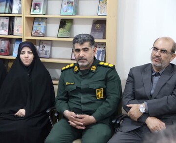 هفته هنر انقلاب نمادی برای ادای احترام به هنرمندان انقلابی است