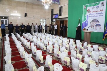 ۱۱۰۰ سبد کالا بین مددجویان گرمسار توزیع شد