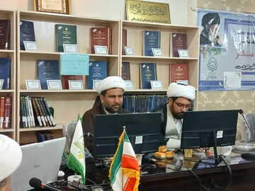 سیره اهل‌بیت(ع) به زبان بین‌المللی برای بشریت معرفی شود