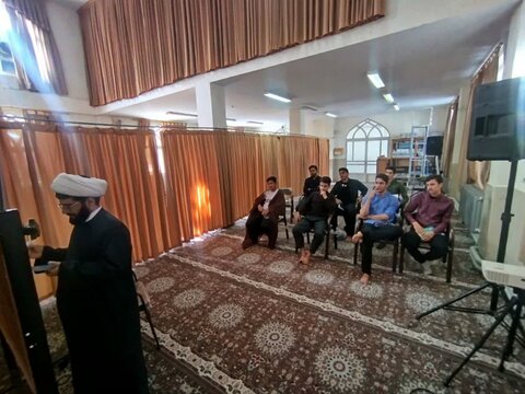 تصاویر/برگزاری دوره آموزش مقاله نویسی و پایان نامه نویسی در مدرسه علمیه کامیاران