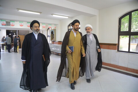 تصاویر / آزمون ورودی روحانیون عمره مفرده