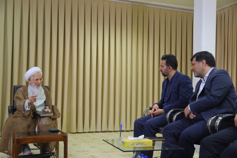 تصاویر / دیدار اعضای شورای شهر قم با آیت الله العظمی جوادی آملی