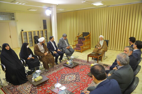 تصاویر / دیدار اعضای شورای شهر قم با آیت الله العظمی جوادی آملی