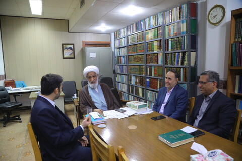 تصاویر / دیدار نایب رئیس هیئت مدیره مخابرات ایران با آیت الله کعبی