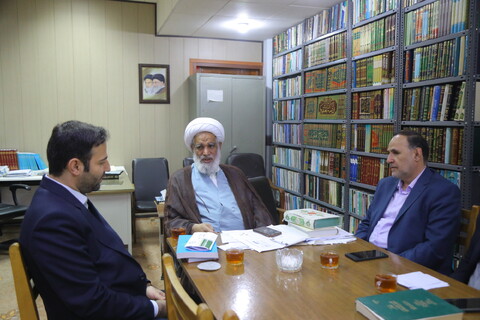 تصاویر / دیدار نایب رئیس هیئت مدیره مخابرات ایران با آیت الله کعبی