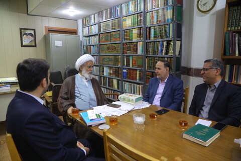 تصاویر / دیدار نایب رئیس هیئت مدیره مخابرات ایران با آیت الله کعبی