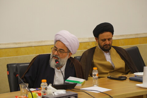 تصاویر / نشست فقهی نمایندگان بیوت مراجع عظام تقلید درخصوص حج