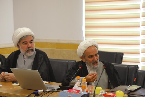 تصاویر / نشست فقهی نمایندگان بیوت مراجع عظام تقلید درخصوص حج