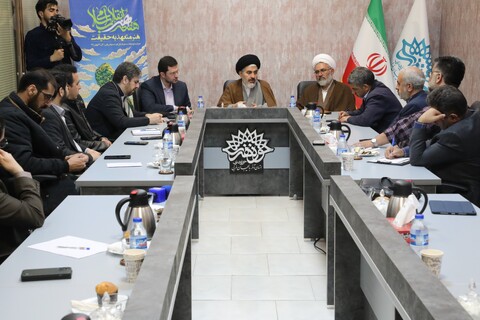 تصاویر/  بازدید نماینده ولی فقیه در آذربایجان غربی از حوزه هنری انقلاب اسلامی استان