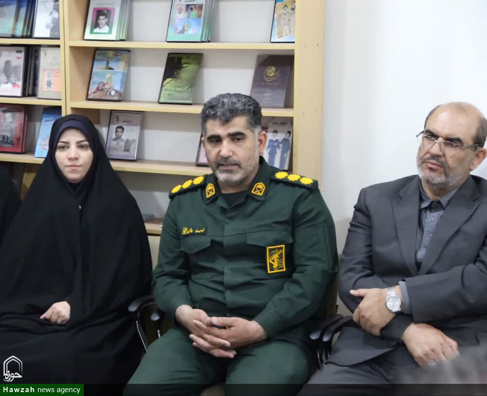 هفته هنر انقلاب نمادی برای ادای احترام به هنرمندان انقلابی است