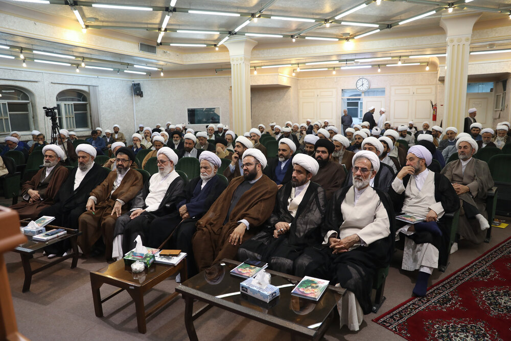 امروز ارکان حوزه بیشترین وفاق را باهم دارند / لبنان مقاومت کرد، سوریه تسلیم شد؛ خودتان وضعیت را ببینید