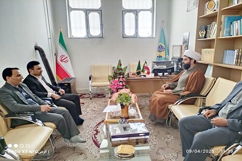 راه‌های همکاری دفتر امام جمعه و دادگستری بیستون بررسی شد+ عکس
