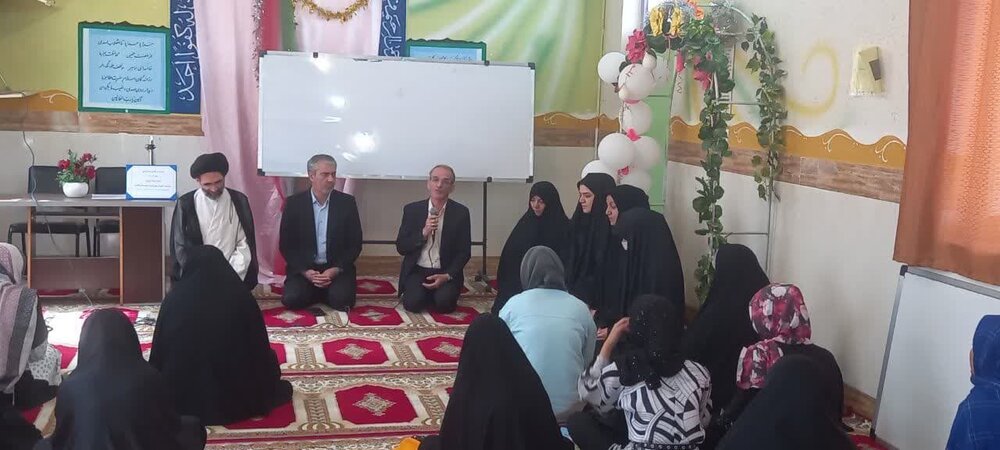 دانش آموزان ایمان خود را با حفظ حجاب تقویت کنند