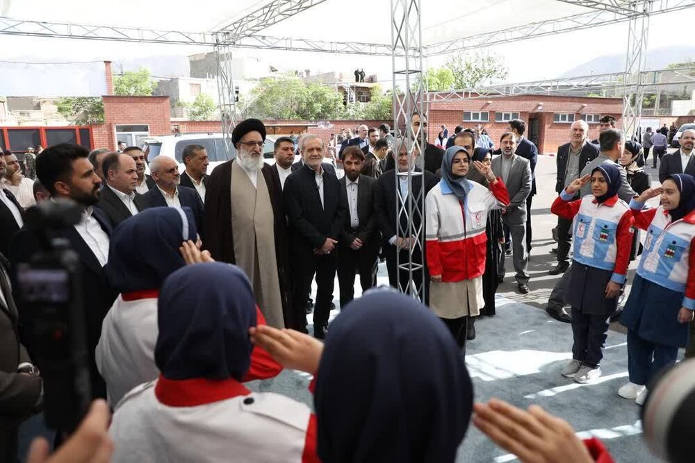 تصاویر | دیدار رئیس جمهور با داوطلبان مردمی ذیل قرارگاه اجتماعی استان البرز