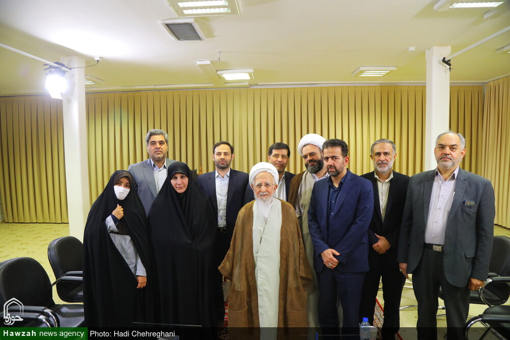 Photos/ Les membres du conseil municipal de Qom rencontrent le grand ayatollah Javadi Amoli