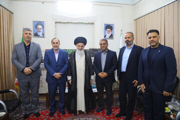 تصاویر / دیدار نایب رئیس هیئت مدیره مخابرات ایران با آیت الله حسینی بوشهری