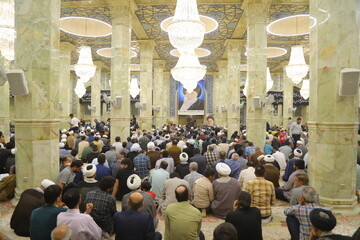 گریه یک مرجع تقلید در سوگ استادش پس از ۶۶ سال فراق / مرجعی که پیام داد «حق نداری یک نفر را مقلّد من کنی»