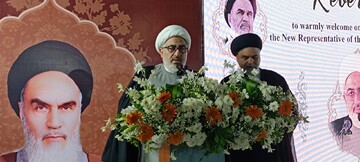 استقبال از نماینده جدید مقام معظم رهبری  در مسجد تاریخی مُغَل بمبئی