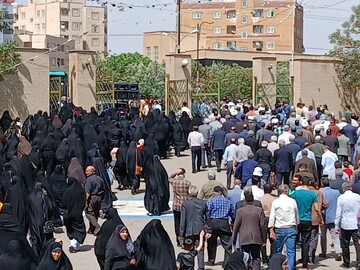 فیلم | راهپیمایی نمازگزاران ساوجی در حمایت  از مردم بی دفاع غزه و اعلام انزجار از رژیم کودک کش اسرائیل