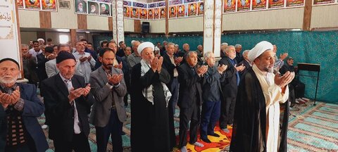 تصاویر/ اقامه نماز جمعه کشاورز