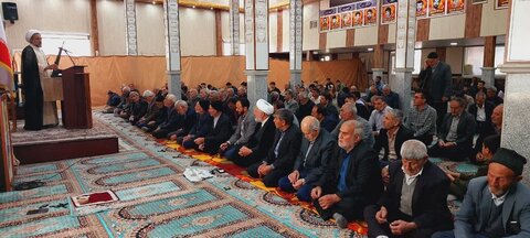 تصاویر/ اقامه نماز جمعه کشاورز