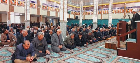 تصاویر/ اقامه نماز جمعه کشاورز