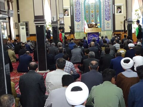 تصاویر/ آیین عبادی سیاسی نماز جمعه چهاربرج