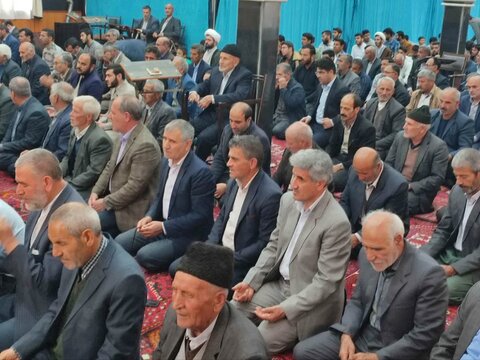 تصاویر/ آیین عبادی سیاسی نماز جمعه چهاربرج