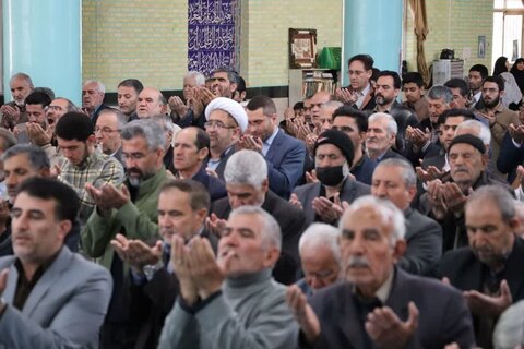 تصاویر/اقامه نماز جمعه شهر تکاب