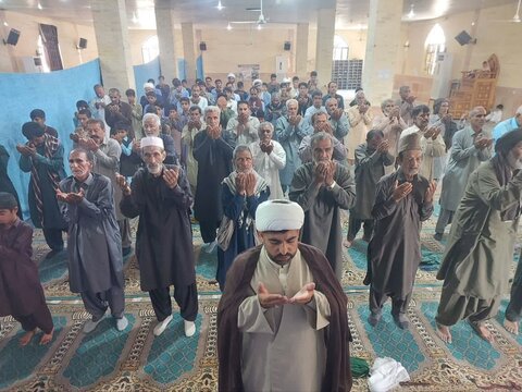 تصاویر/ اقامه نماز جمعه جازموریان