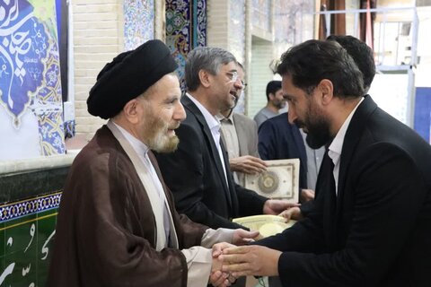 تصاویر اقامه نماز جمعه خرم آباد