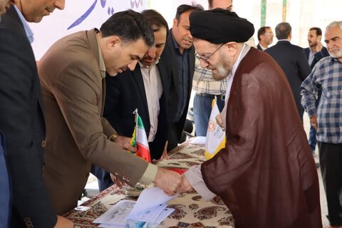 تصاویر اقامه نماز جمعه خرم آباد