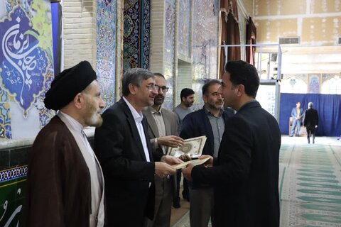 تصاویر اقامه نماز جمعه خرم آباد