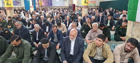 تصاویر اقامه نمازجمعه در الیگودرز