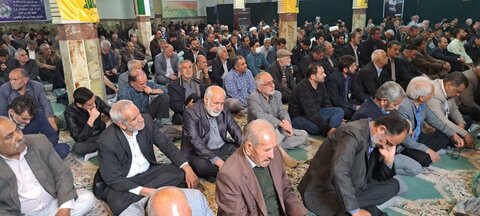 تصاویر اقامه نمازجمعه در الیگودرز