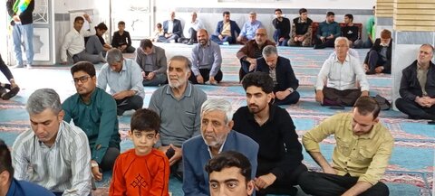 تصاویر اقامه نماز جمعه در کوهدشت