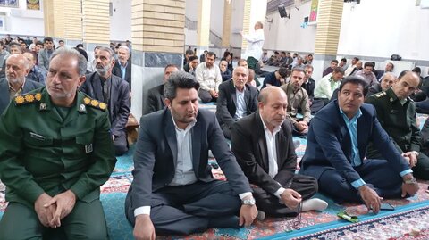 تصاویر اقامه نماز جمعه در کوهدشت
