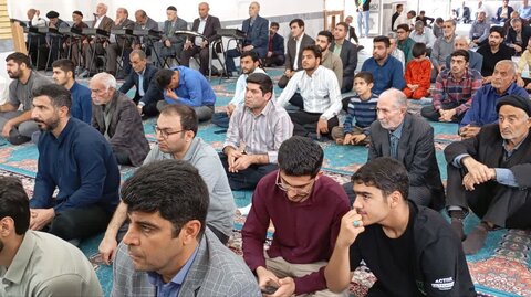 تصاویر اقامه نماز جمعه در کوهدشت