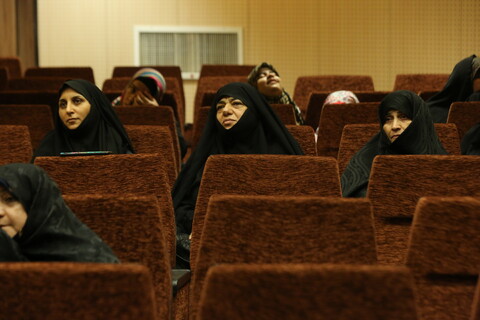 تصاویر / همایش علمی دنیا و آخرت در نهج‌البلاغه در اصفهان