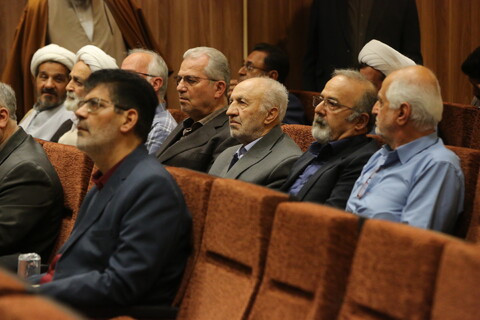 تصاویر / همایش علمی دنیا و آخرت در نهج‌البلاغه در اصفهان