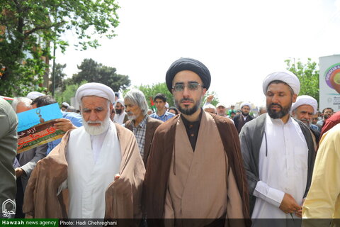 مظاهرات حاشدة في مدينة قم تنديداً بجرائم كيان الاحتلال ودعماً لغزة