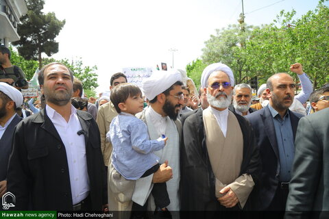 مظاهرات حاشدة في مدينة قم تنديداً بجرائم كيان الاحتلال ودعماً لغزة